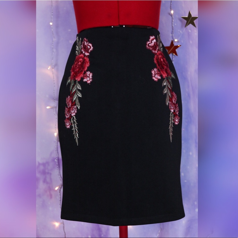 Black bodycon skirt with embroidered rose designs